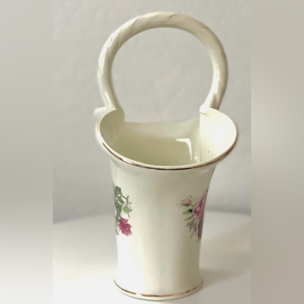 Formalities by Baum Bros Vintage Ceramic Floral Rose Basket Vase Trimmed in Gold - Picture 13 of 14
